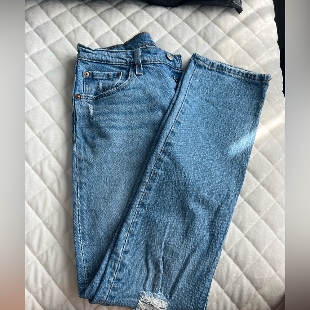Levi’s 501 : Size - waist: 28 and length: 30
